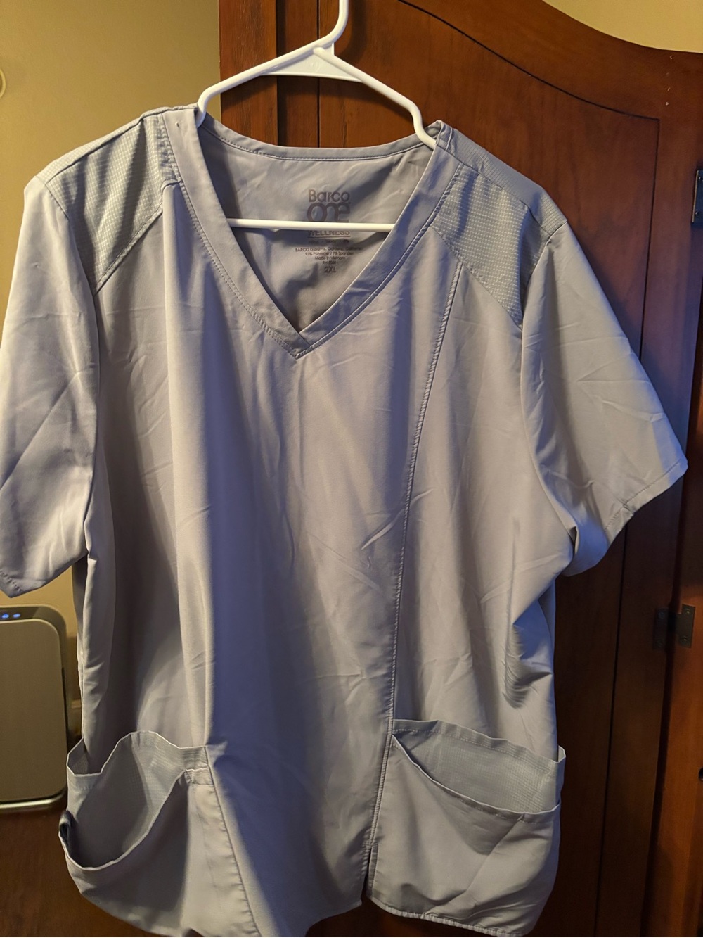 BARCO ONE SCRUB V-Neck Top. Lt grey. 2x